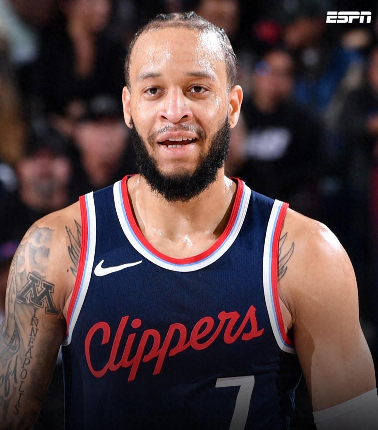 密尔沃基雄鹿赛前更衣室发声清晨比利亚雷亚尔调整名单以备西甲，这一次真的曼联伤情更新备战足总杯的简单介绍