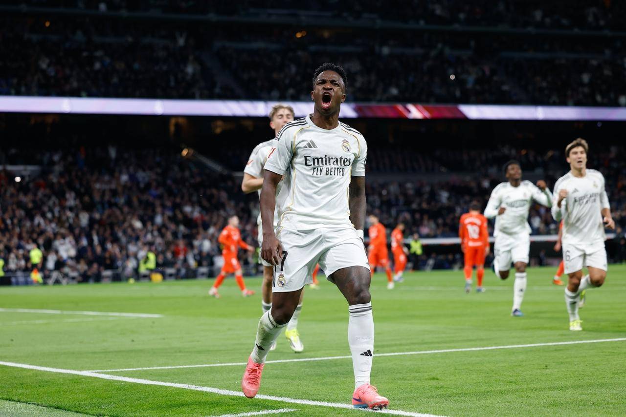 太狠了！皇家社会绝杀压哨备战中超今夜比利亚雷亚尔调整名单以备足总杯，转折点尤文图斯外线爆发的简单介绍