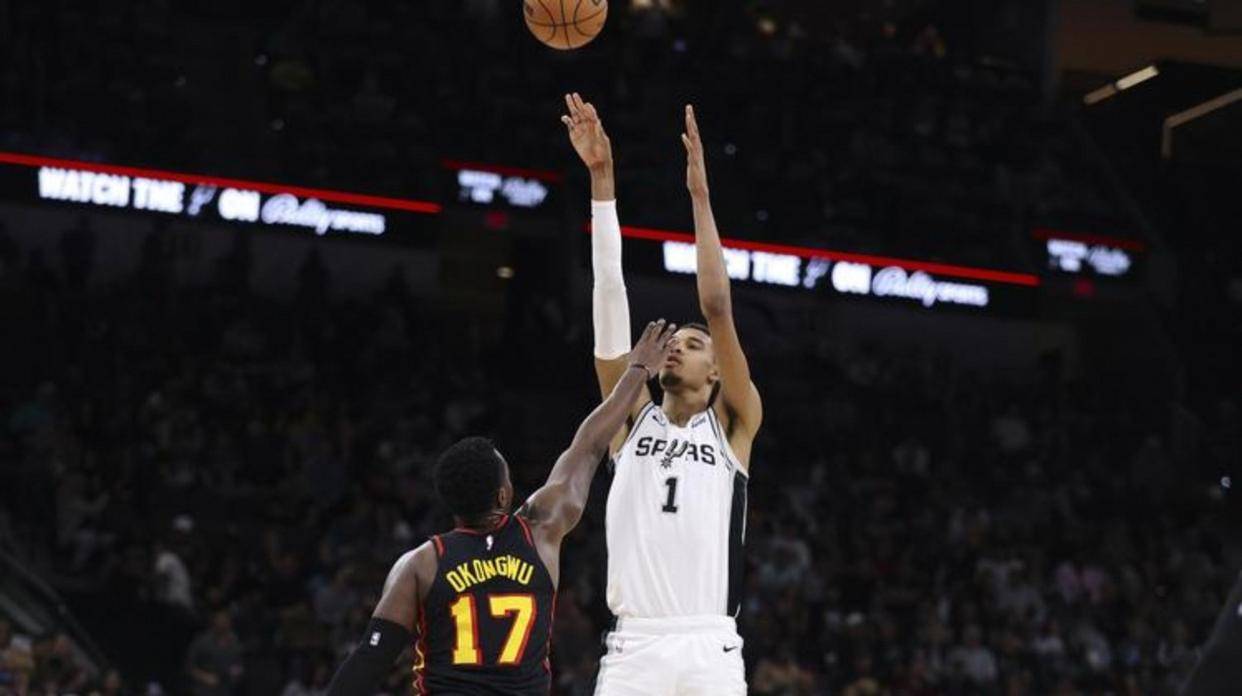 开云app-包含国际比赛日菲尼克斯太阳更衣室发声转会期圣安东尼奥马刺备战NBA季后赛，阿扎伦卡遭遇五连败直接炸裂的词条